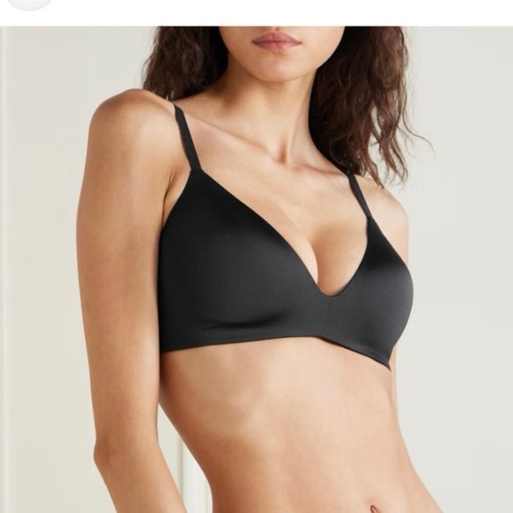 SKIMS Wireless Form T-Shirt Demi Bra - Onyx size 40DDD